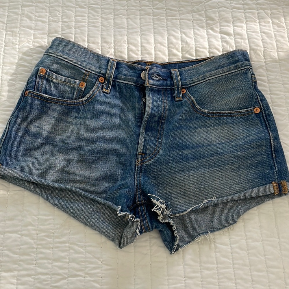 Levi jean shorts